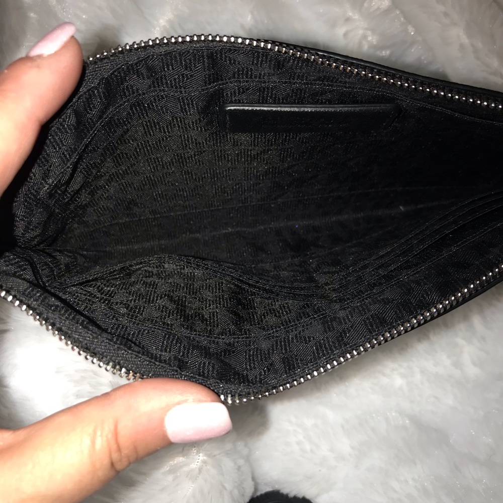 Michael Kors Black cut out clutch - Picture 6 of 7